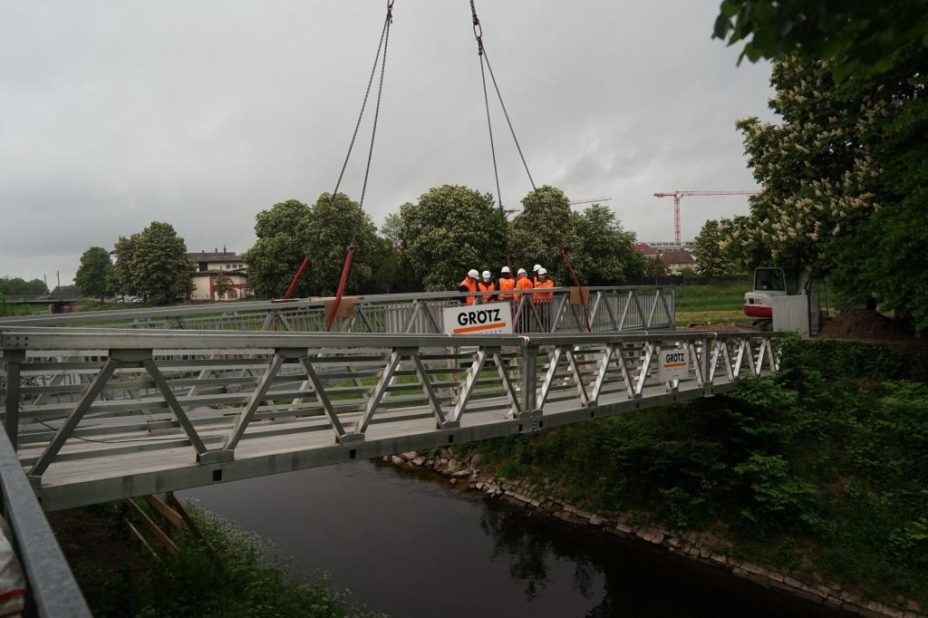 Установка постоянного моста из алюминия в Германии