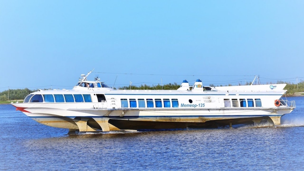 Today many waterways for which there are not any alternatives are operated by old hydrofoil Meteor vessels.