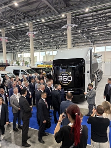 СМЗ и «Бецема» представили на COMTRANS 2026 полуприцеп-цистерну из отечественного алюминия