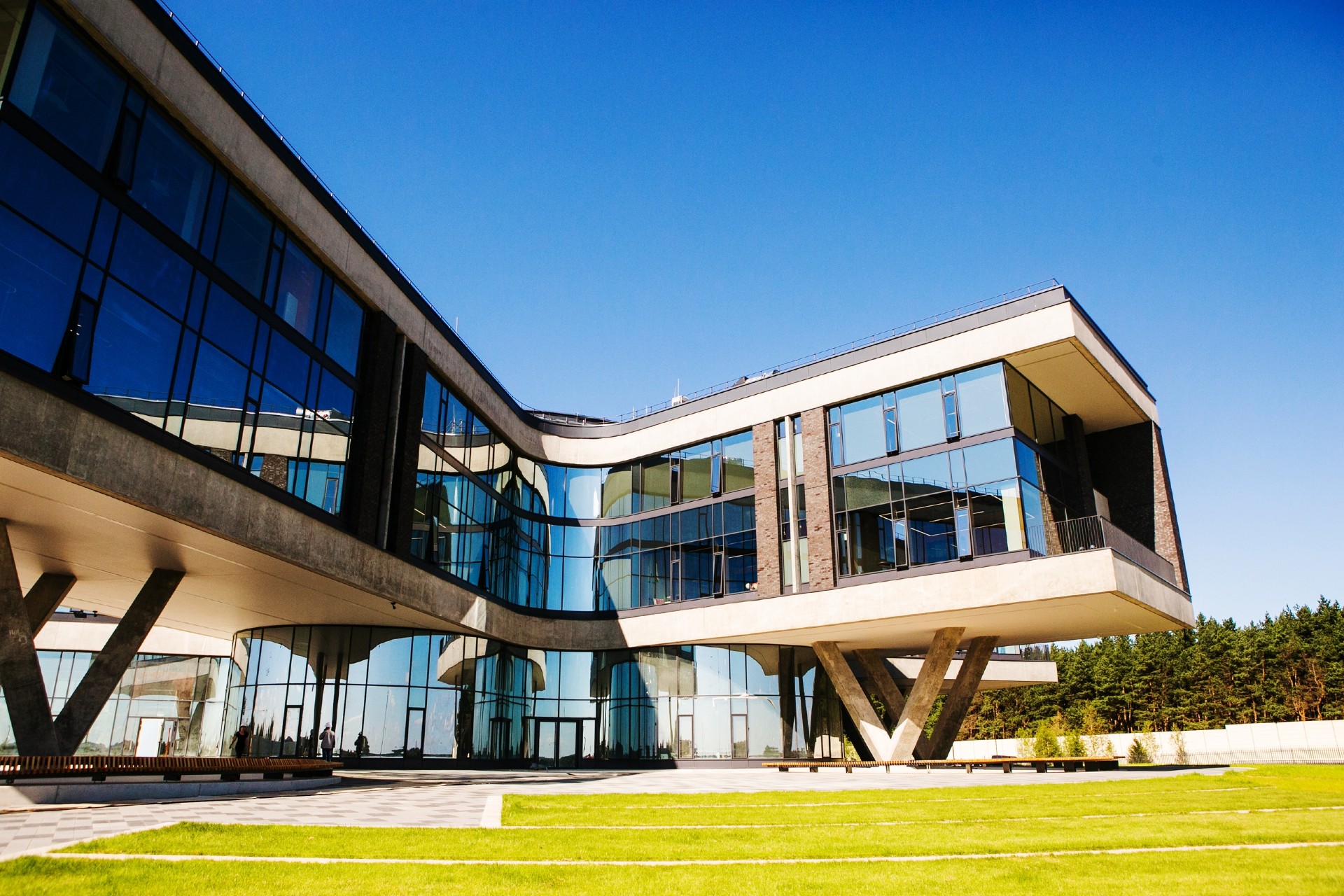 Экологичные инновационные решения на основе алюминия для реализации лучших архитектурных проектов образовательной инфраструктуры