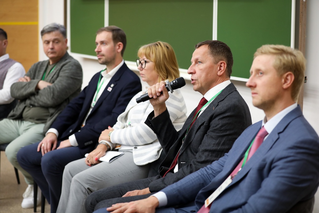 Aluminium Association Presents Advantages of Aluminium to Young Architects and Designers