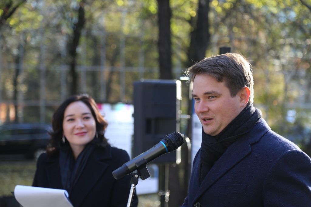 Pavel Moryakov at the opening of the exhibition