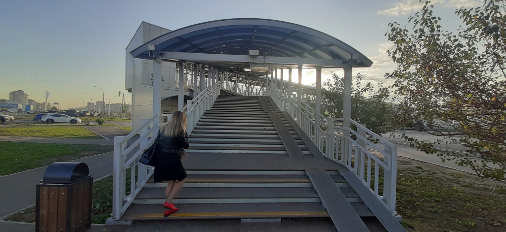 Aluminium bridge on the 9 Maya Street