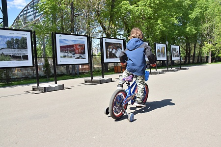 Photo Exhibitions in Moscow Parks Celebrating the Aluminium Industry's 90th Anniversary preview 3