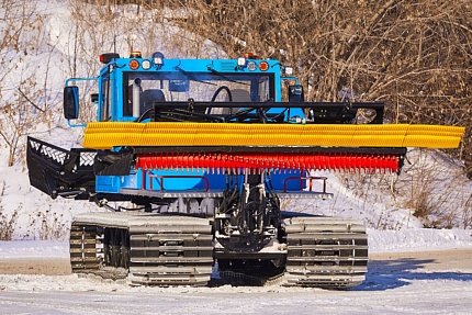 В Хакасии РУСАЛ протестирует инновационные ратраки российского производства