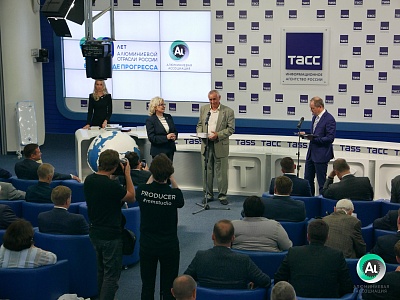 Лидеры алюминиевого рынка отметили юбилей отрасли в Москве