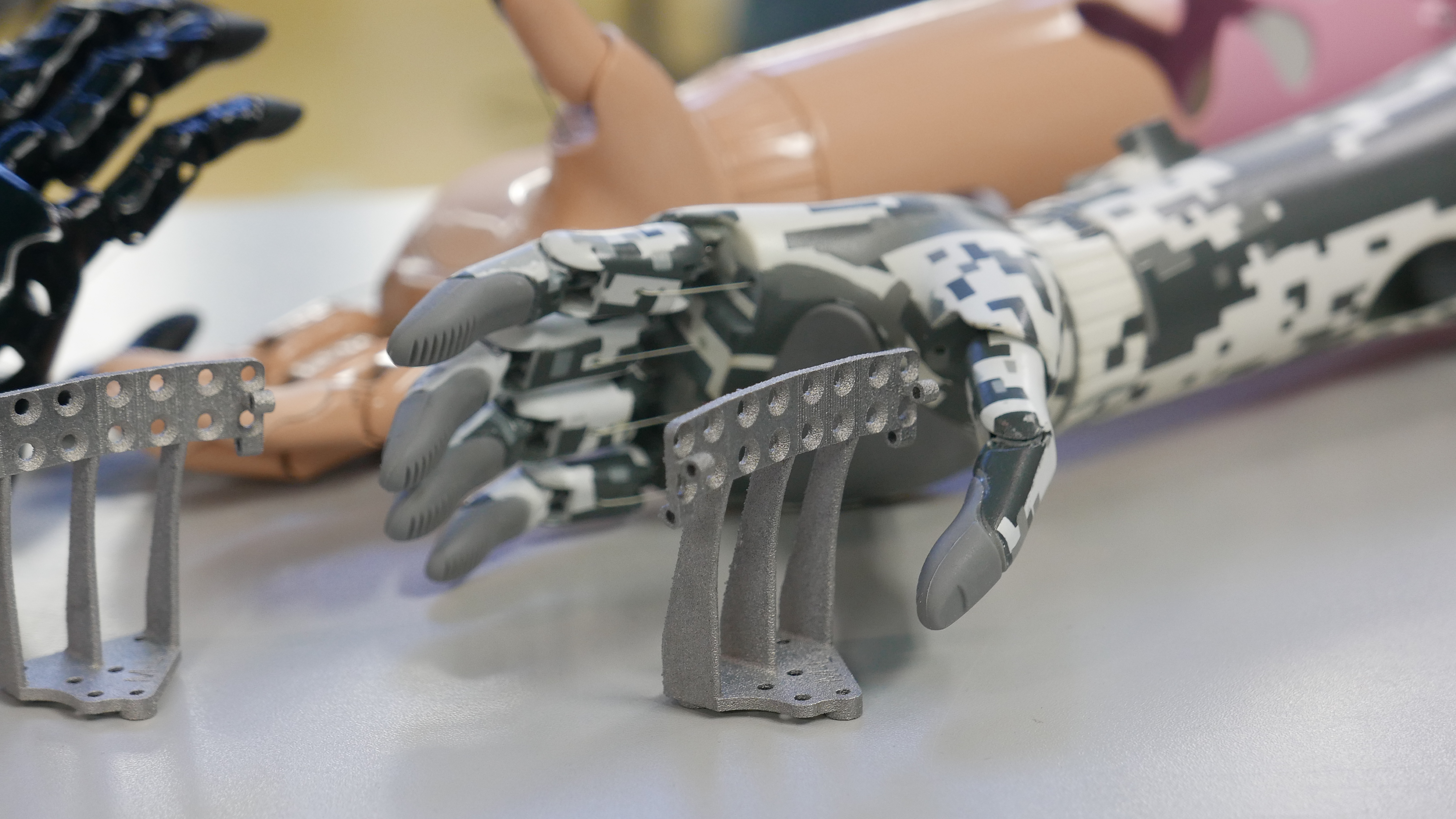 Все, к чему мы прикасаемся, становится будущим